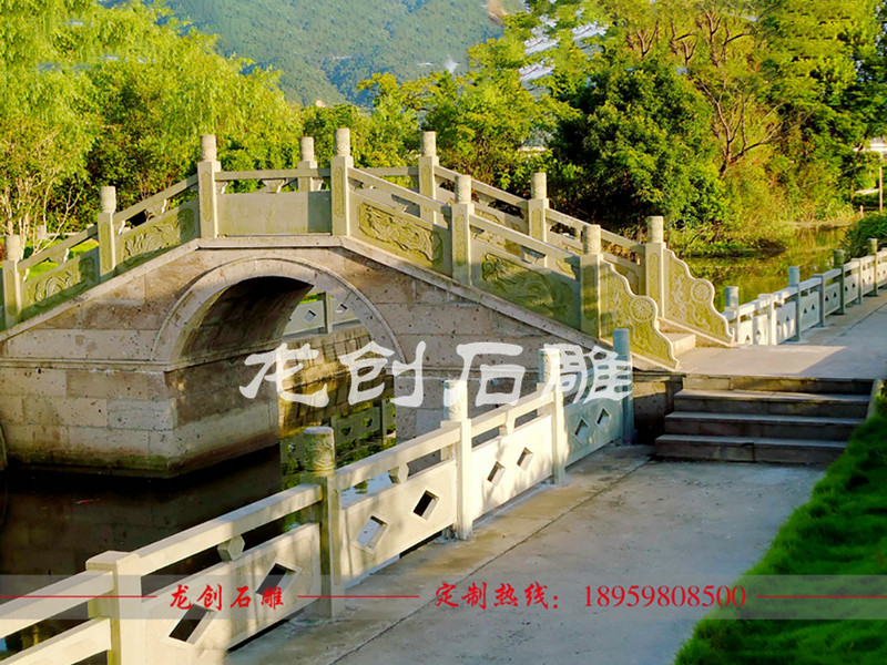 石雕護(hù)河欄桿用什么材質(zhì)比較好?